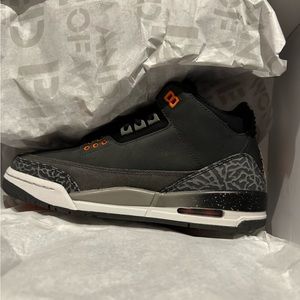 BIG KIDS' AIR JORDAN RETRO 3 BASKETBALL SHOES